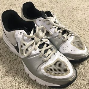 Women’s NIKE volleyball shoes